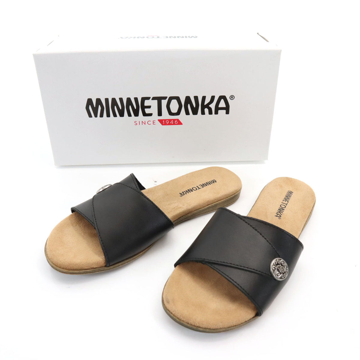 Minnetonka ミネトンカ コンチョレザー サンダル 7M ブラック 箱付き レディース