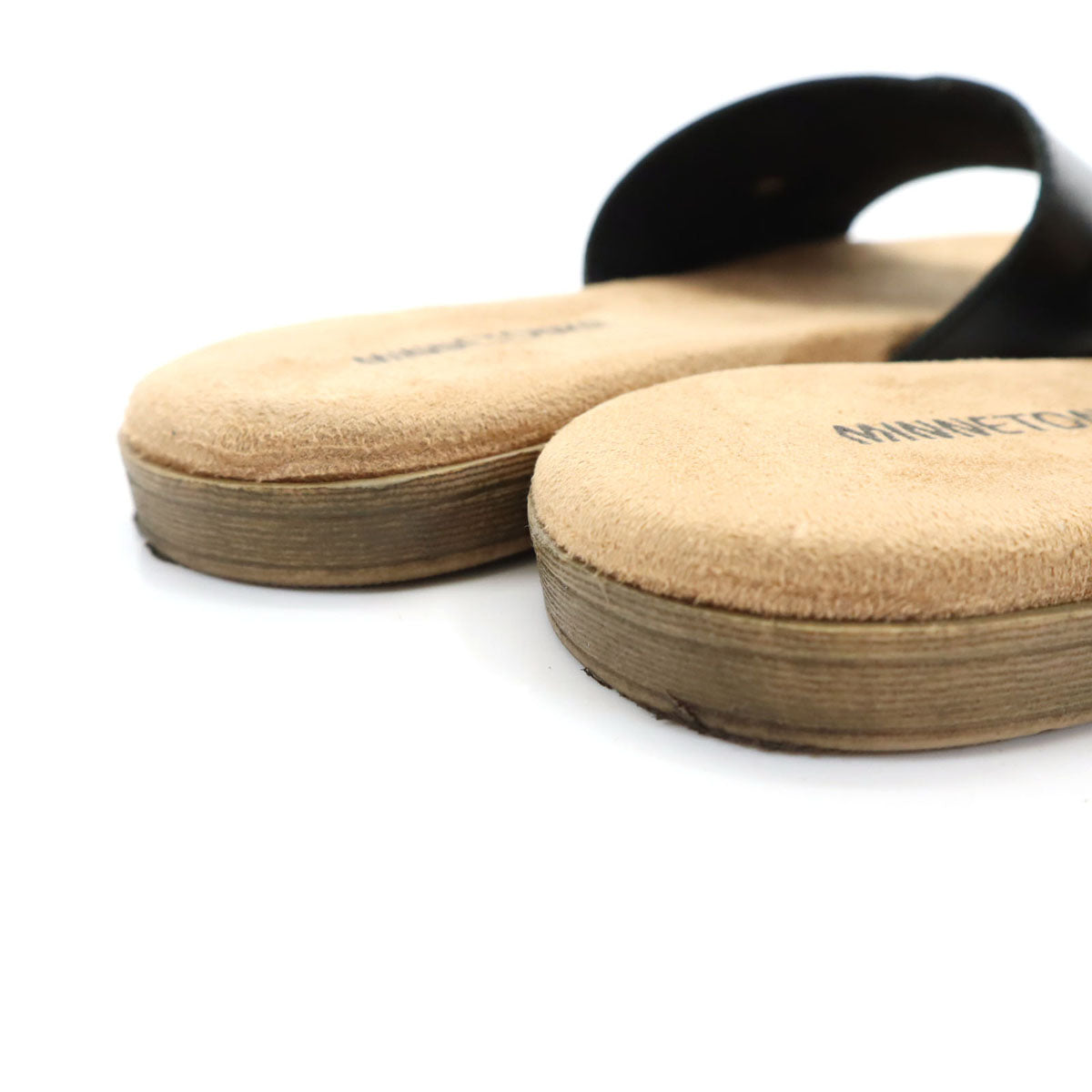 Minnetonka ミネトンカ コンチョレザー サンダル 7M ブラック 箱付き レディース