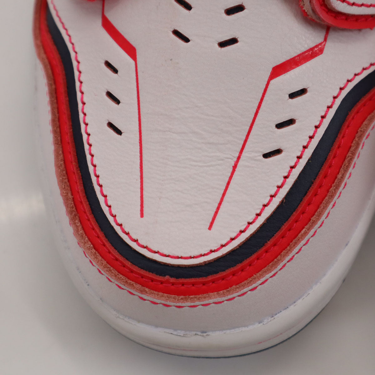 美品 NIKE SB ナイキエスビー 機動戦士ガンダムUC コラボ ダンク ハイ スニーカー 29.5 ホワイト DH7717-100 箱付き メンズ