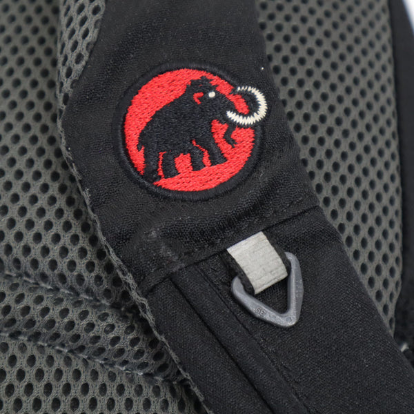 マムート ファーストジップ リュックサック  ブラック Mammut FIRST zip バックパック キッズ