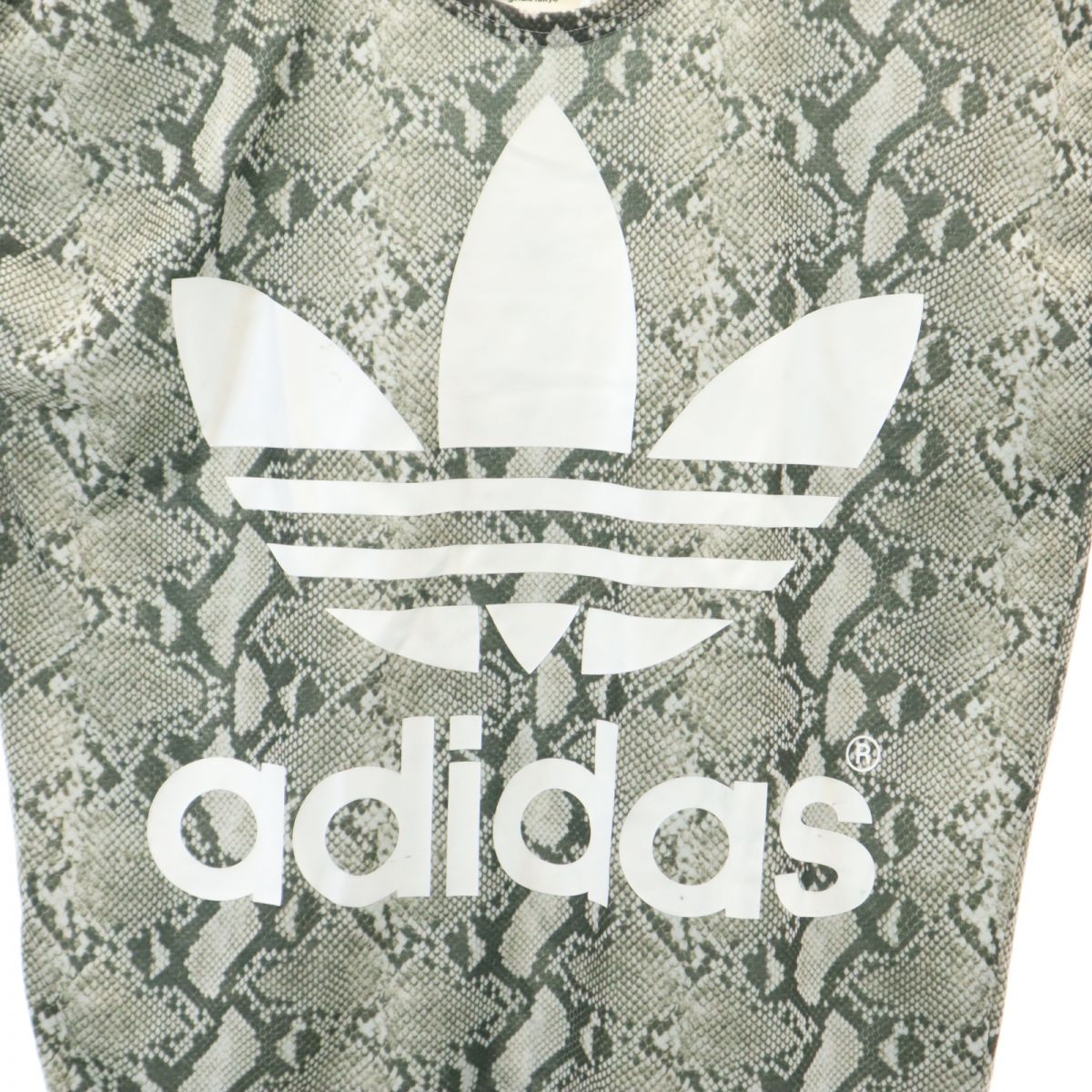 HYKE ハイク × アディダス コラボ パイソン柄 トレフォイルロゴ 半袖 Tシャツ S カーキ系 × adidas フレンチスリーブ レディース