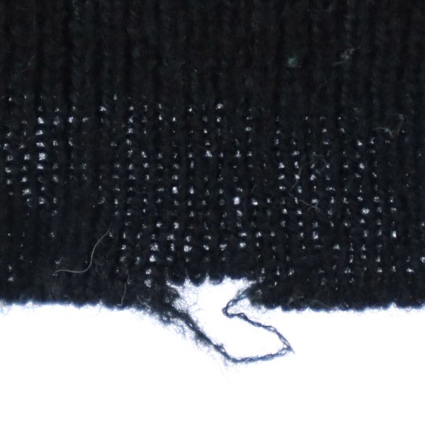 FRED PERRY フレッドペリー ワンポイント刺繍柄 長袖 Vネック セーター S ブラック ニット レディース