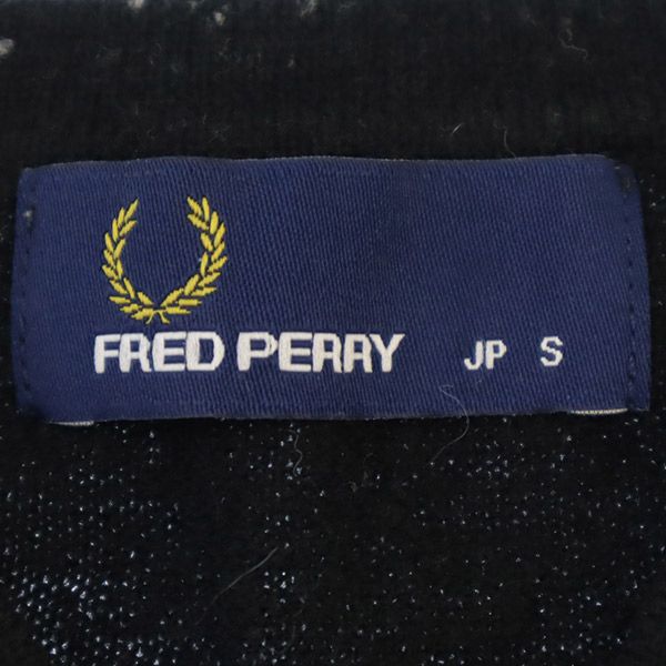 FRED PERRY フレッドペリー ワンポイント刺繍柄 長袖 Vネック セーター S ブラック ニット レディース
