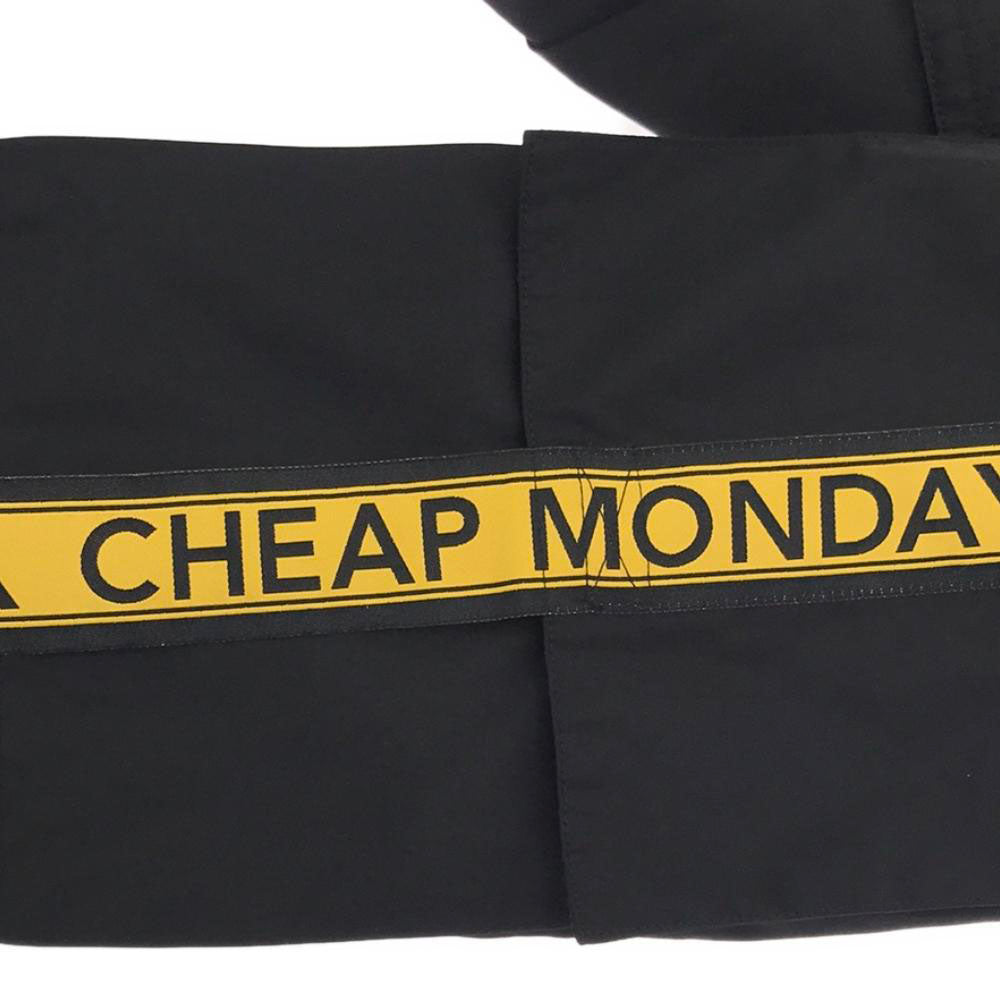 CHEAP MONDAY チープマンデー ロゴタグ ハーフジップ 中綿ジャケット M ブラック パーカー プルオーバー レディース