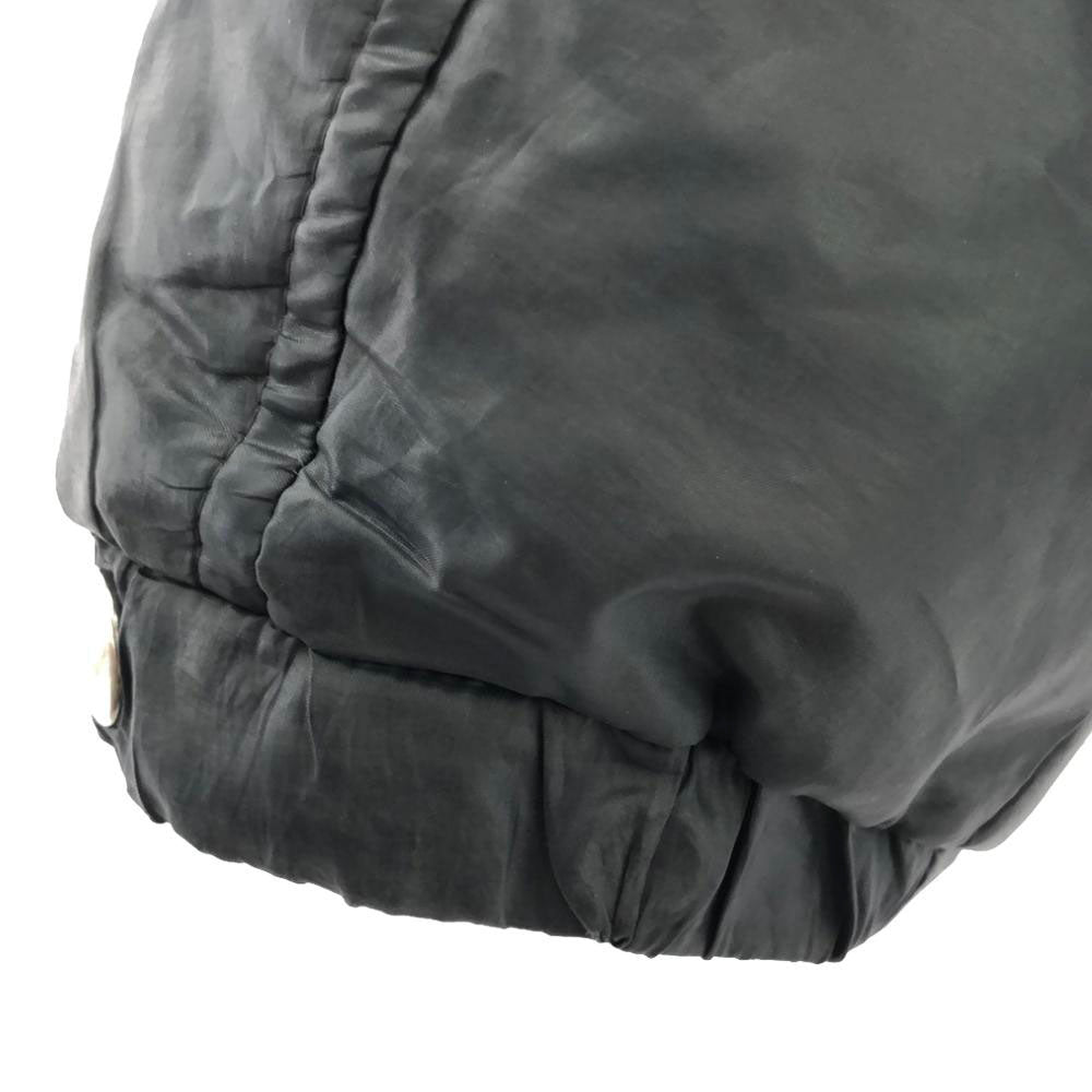 KITH ダウン NY発のスニーカーショップ「キス」が日本3ブランドとコラボ 第1弾は