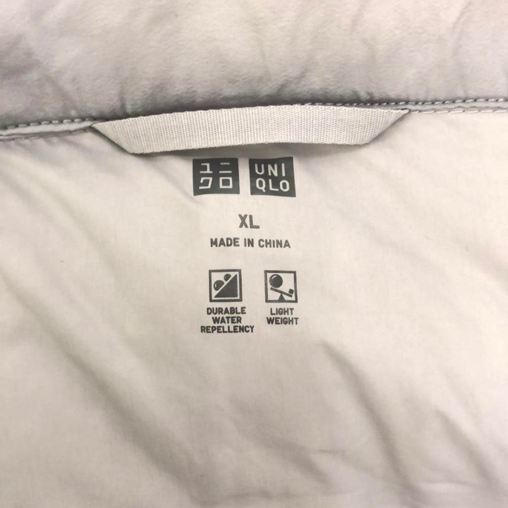 UNIQLO ユニクロ シームレス ダウンジャケット XL ライトグレー フード付き ナイロンジャケット 収納袋付き レディース