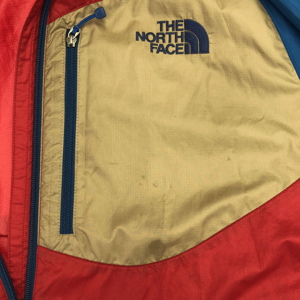 THE NORTH FACE ザノースフェイス ロゴ刺繍 マウンテンパーカー M ネイビー×レッド アウトドア NP21229 メンズ