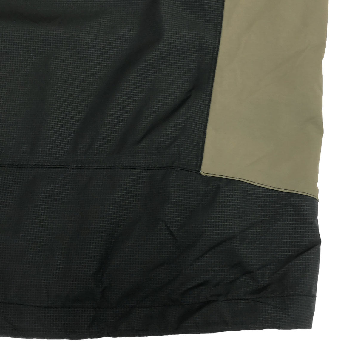 THE NORTH FACE ザノースフェイス ロゴ刺繍 SUMMIT SERIES マウンテンパーカー 8 ブラック×カーキ 裏メッシュ アウトドア キッズ