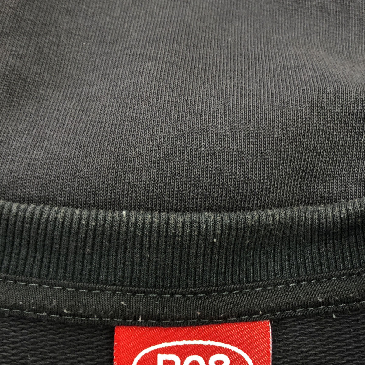 PARAGRAPH パラグラフ P08 フロントビッグアーチロゴ 長袖 スウェット ブラック トレーナー メンズ