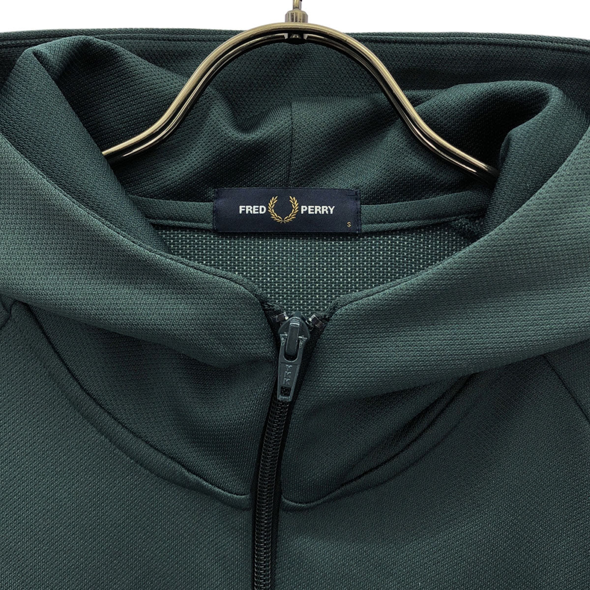 FRED PERRY フレッドペリー 日本製 ロゴ刺繍 フード付き ジップジャケット S グリーン系 メンズ