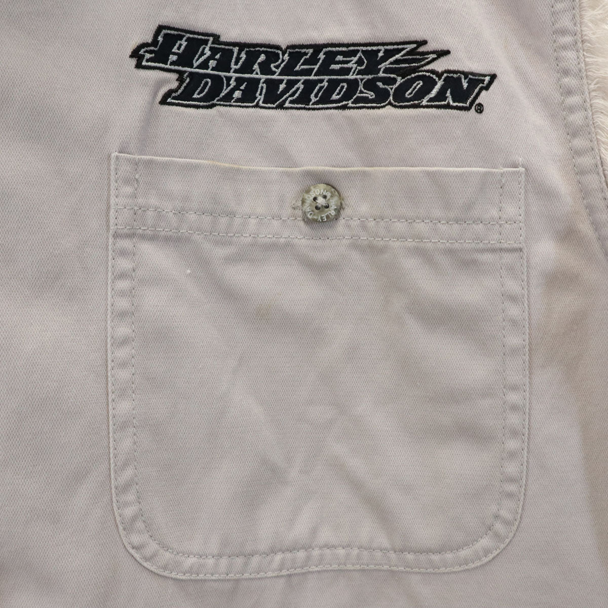 HARLEY DAVIDSON ハーレーダビッドソン バックロゴ刺繍 ベスト L グレー 隠しボタンダウン メンズ