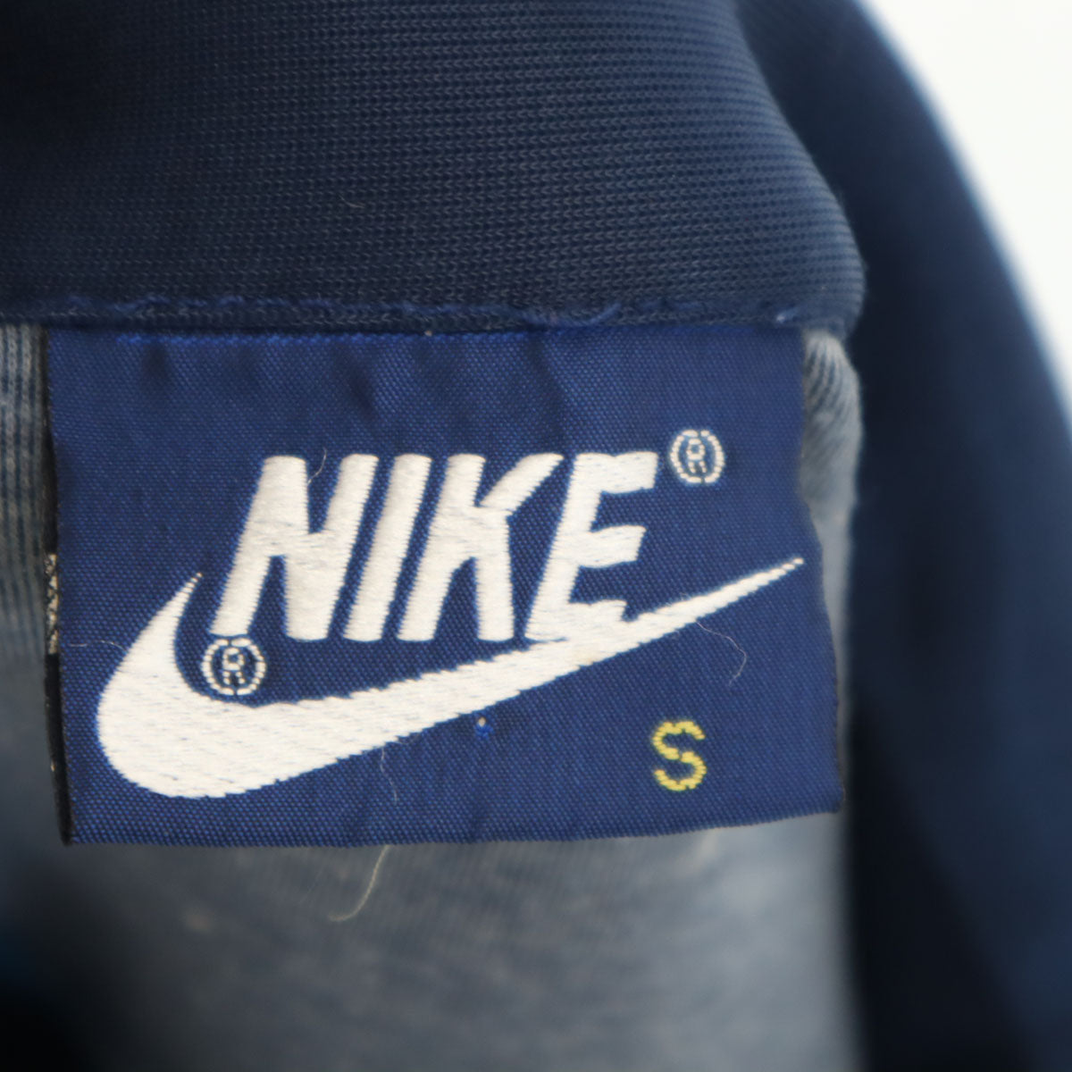 80s NIKE ナイキ　紺タグ ジャージ　トラックジャケット　刺繍ロゴ　M 激レア NIKE ナイキ トラックジャケット ジャージ 紺タグ 80s 日本製 L