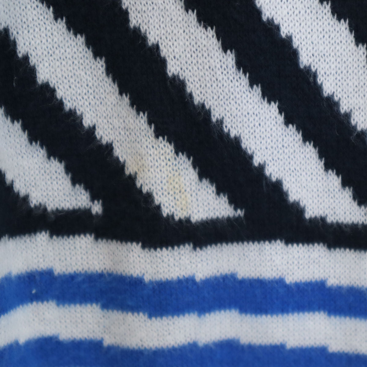 ARMANI EXCHANGE アルマーニエクスチェンジ 斜めストライプ 長袖 セーター XS ホワイト系 ニット メンズ