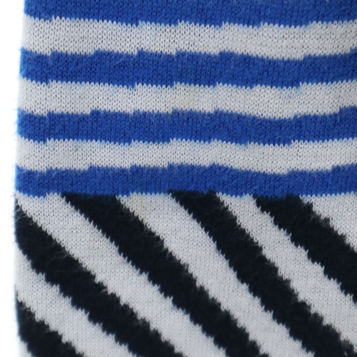 ARMANI EXCHANGE アルマーニエクスチェンジ 斜めストライプ 長袖 セーター XS ホワイト系 ニット メンズ