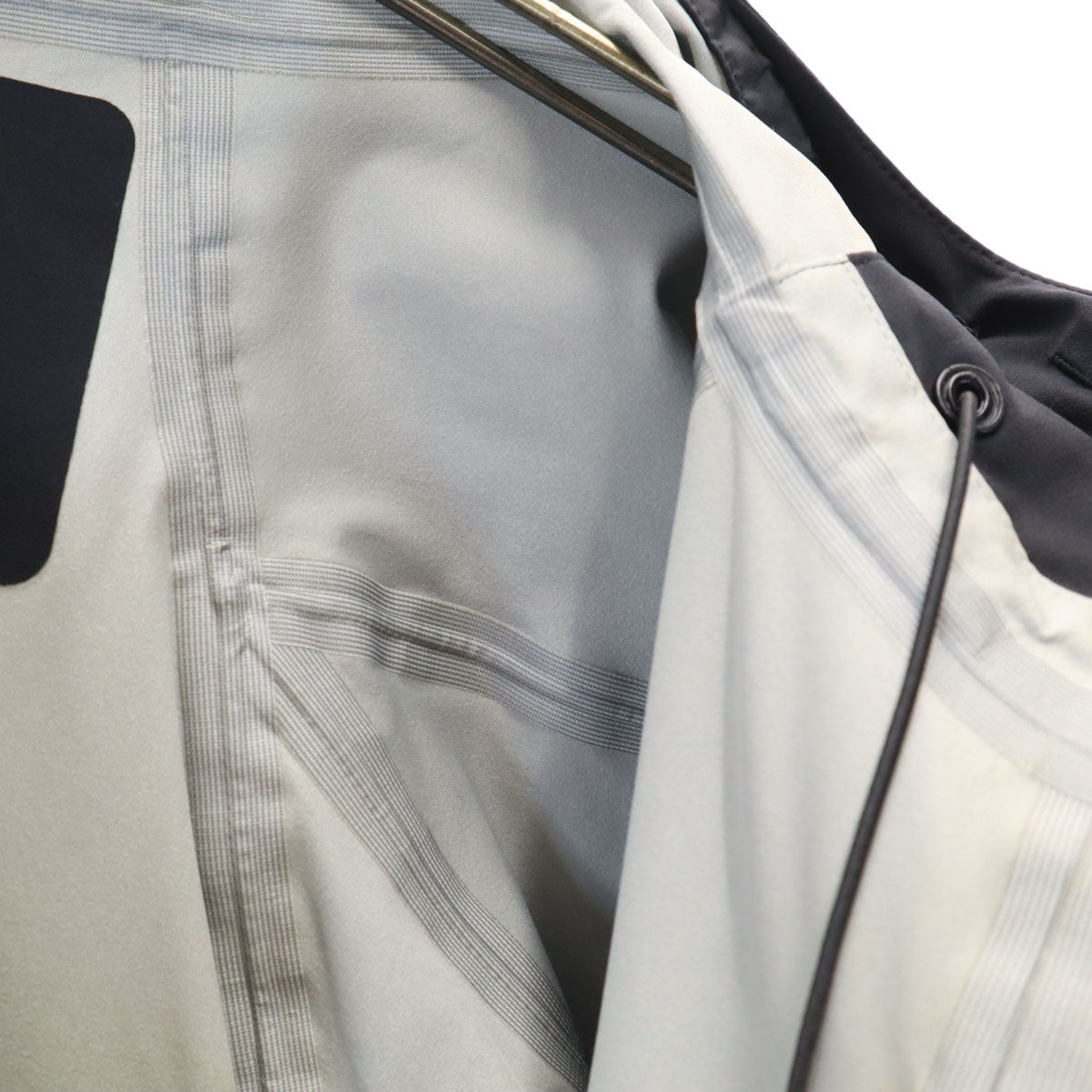 MOUNTAIN HARDWEAR マウンテンハードウェア ナイロンジャケット M ブラック系 メンズ