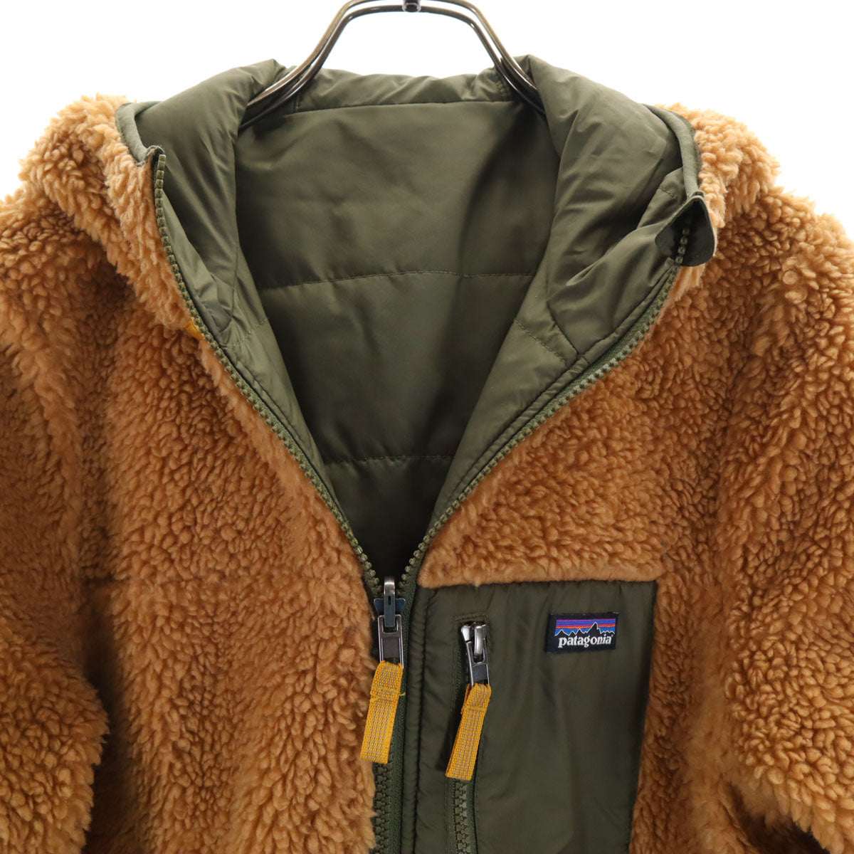 patagonia パタゴニア リバーシブル ボアジャケット カーキ 68095FA21 アウトドア キッズ