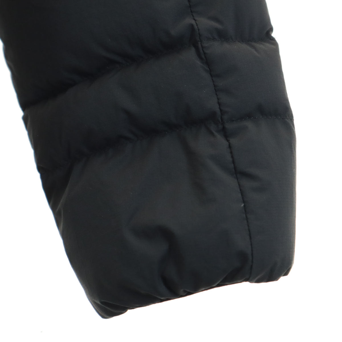 THE NORTH FACE ノースフェイス サンダーラウンドネック ダウンジャケット S ブラック アウトドア NY32013 メンズ