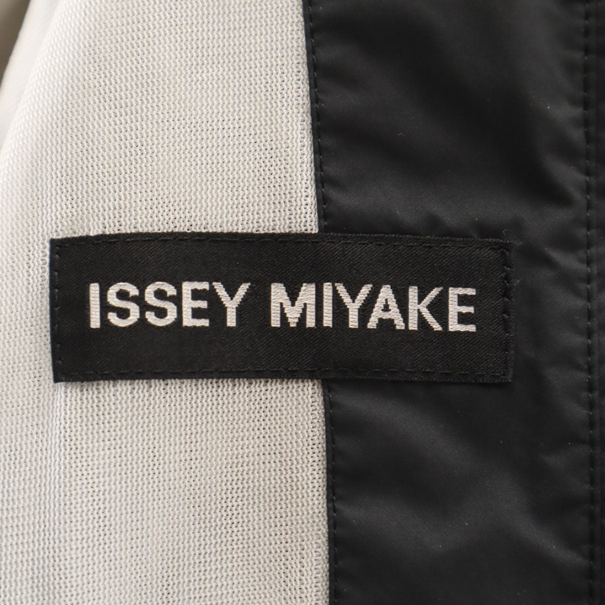 ISSEY MIYAKE イッセイミヤケ 日本製 テーラードジャケット 2 チャコール アンコン メンズ