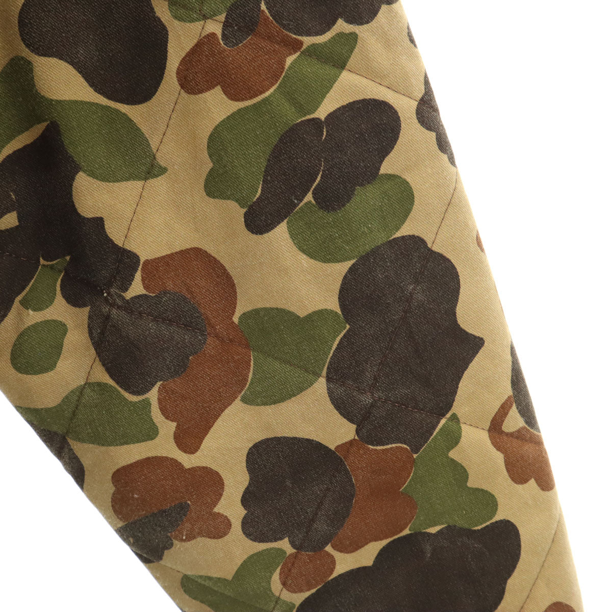 GOLDEN RETRIEVER 80s 90s オールド カモフラ柄 ミリタリー キルティングジャケット カーキ 迷彩 メンズ