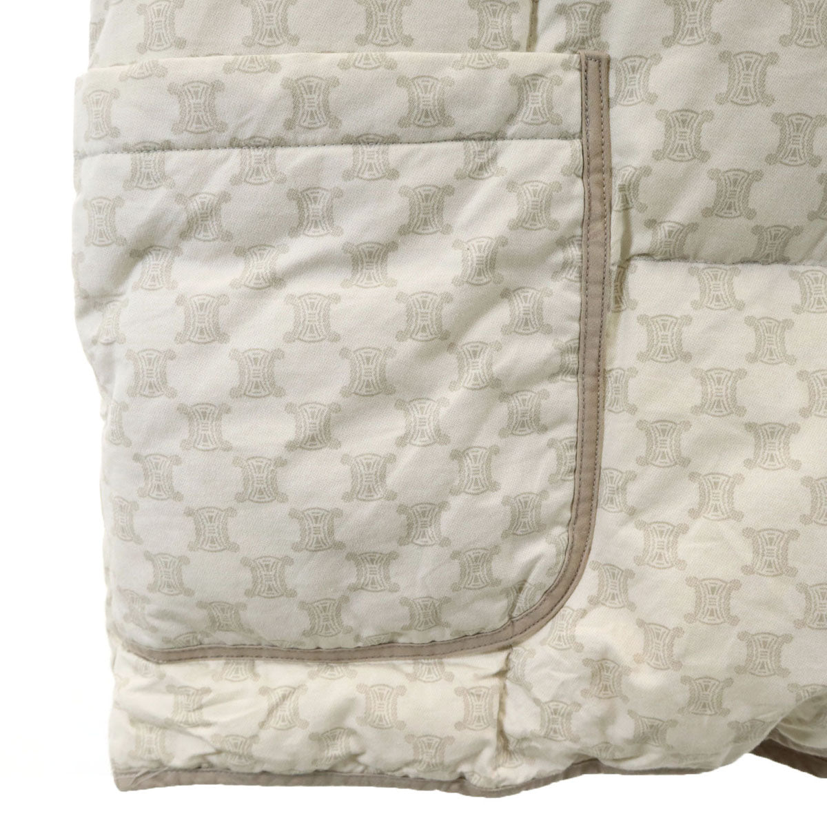 CELINE セリーヌ 西川ダウン 日本製 トリオンフ柄 ダウンベスト ベージュ メンズ