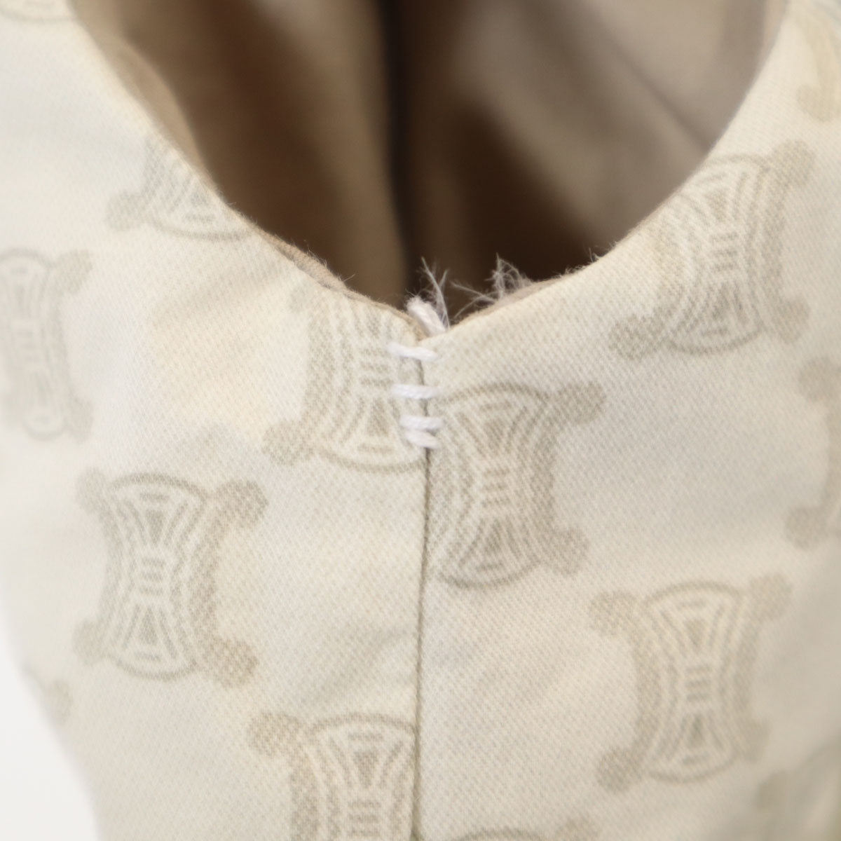 CELINE セリーヌ 西川ダウン 日本製 トリオンフ柄 ダウンベスト ベージュ メンズ