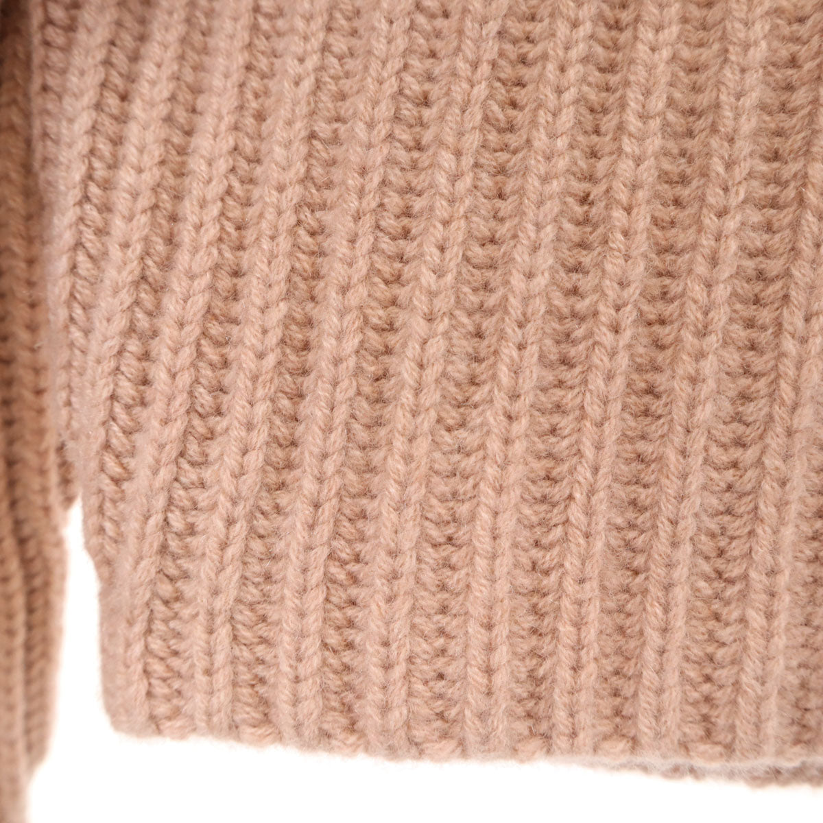 美品 Emilio Pucci エミリオプッチ イタリア製 カシミヤ100％ 長袖 ショート丈 タートルネック セーター M ピンク ニット レディース