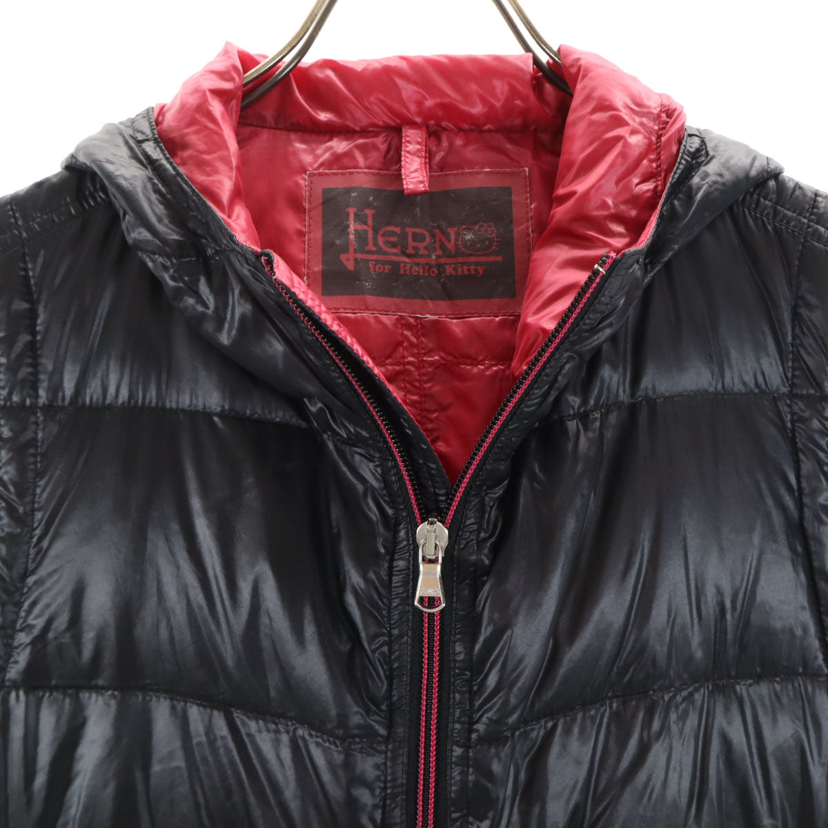 Herno ヘルノ イタリア製 SANRIO サンリオ コラボ ダウンベスト 42 ブラック系 ハローキティ レディース