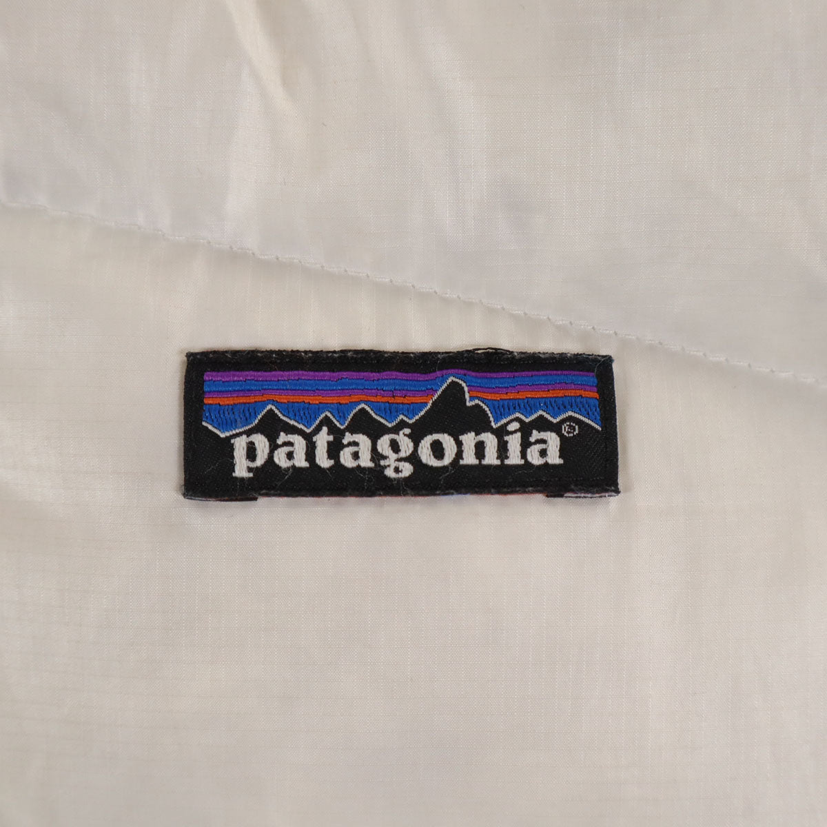 patagonia パタゴニア ダウンジャケット L 12 ホワイト 68212FA18 アウトドア ポケッタブル キッズ