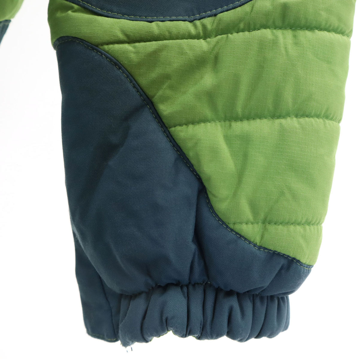 patagonia パタゴニア 中綿ジャケット S グリーン系 68381F7 アウトドア キッズ