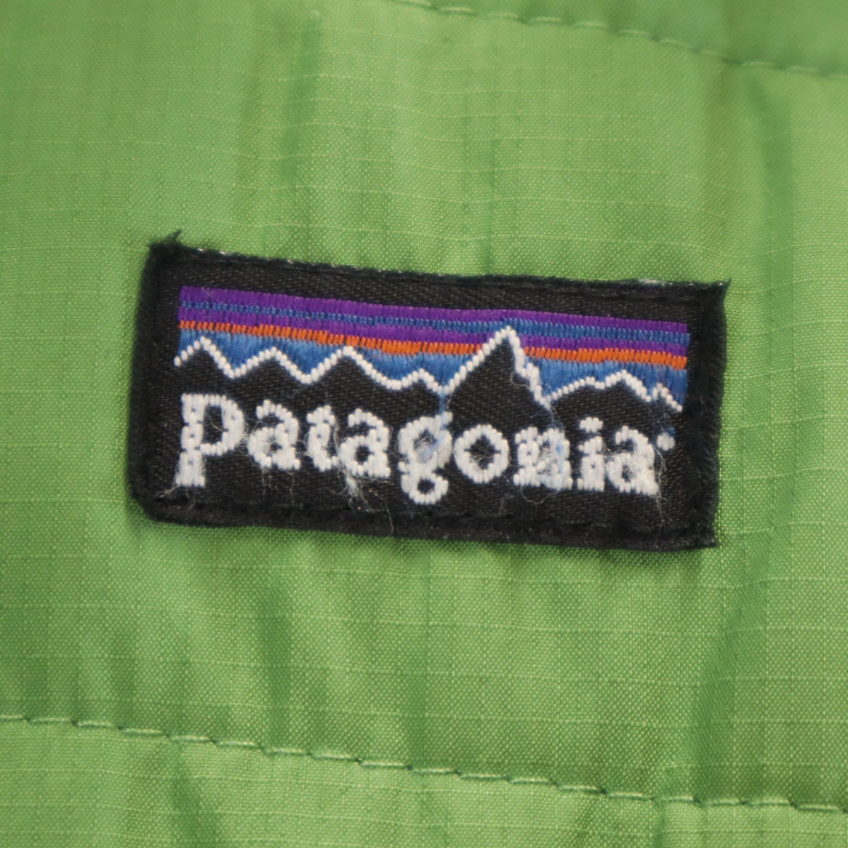 patagonia パタゴニア 中綿ジャケット S グリーン系 68381F7 アウトドア キッズ
