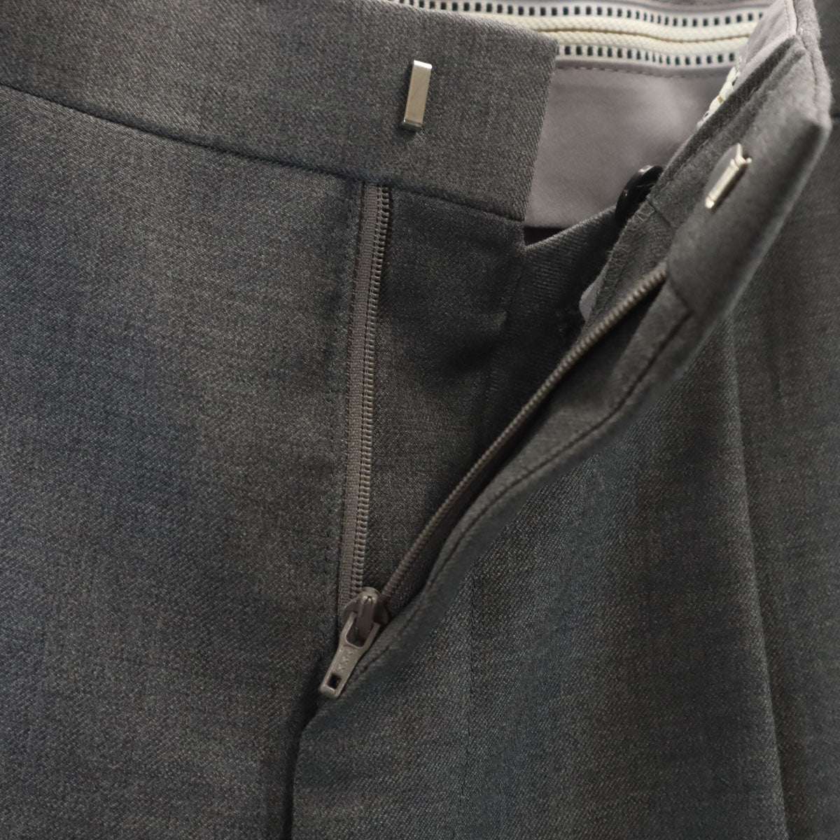 美品 Dunhill ダンヒル 日本製 スーツ 上下 セットアップ グレー メンズ