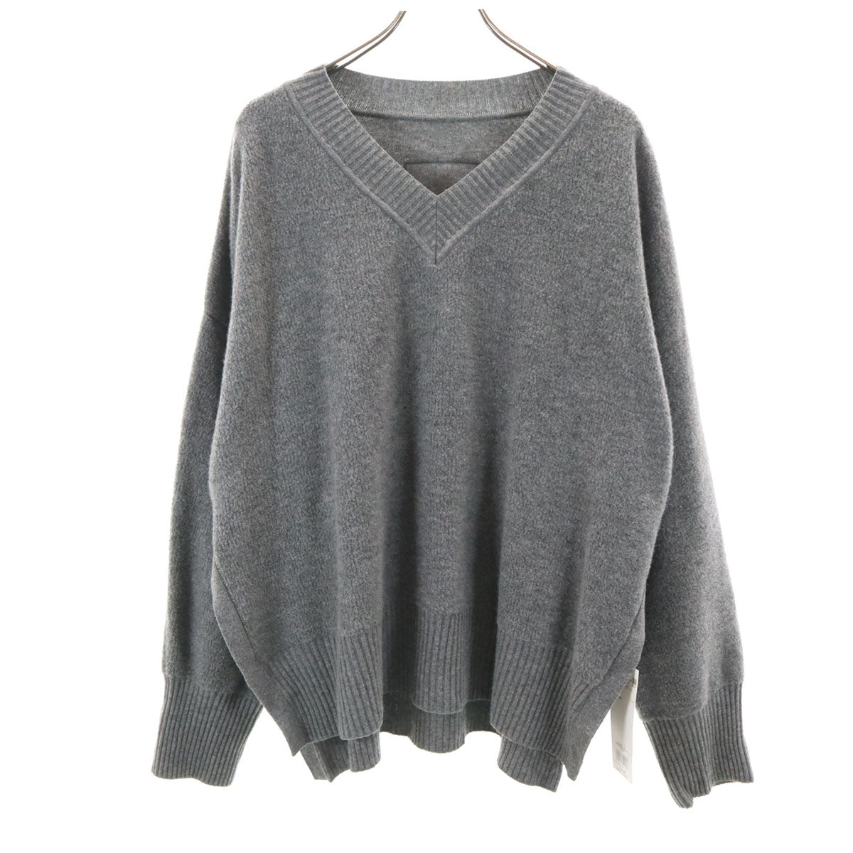 未使用 ADORE アドーア 日本製 長袖 Vネック セーター 38 グレー ニット レディース
