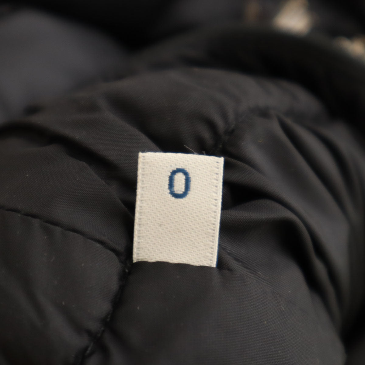 MONCLER モンクレール ハンガリー製 ダウンジャケット 0 ブラック CAMBERT レディース