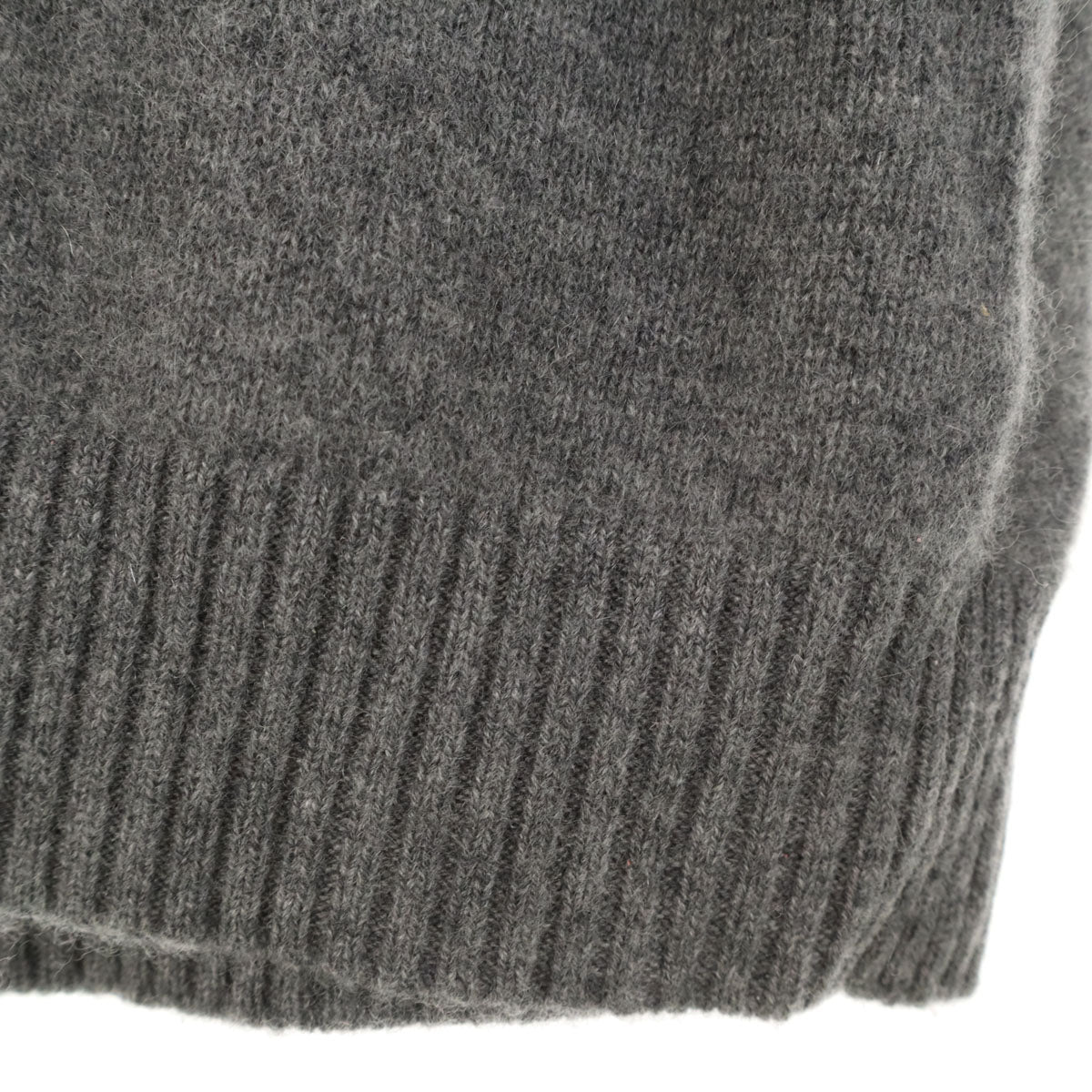 未使用 UNIQLO ユニクロ アニヤハインドマーチ ANYA HINDMARCH コラボ カシミヤ100％ 長袖 セーター L グレー ニット レディース