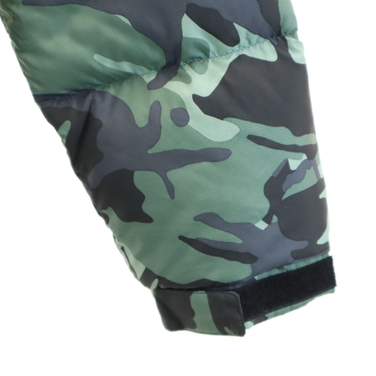 THE NORTH FACE ノースフェイス カモフラ柄 ノベルティー ヌプシ ダウンジャケット XL グリーン系 ND91842 アウトドア 迷彩 メンズ