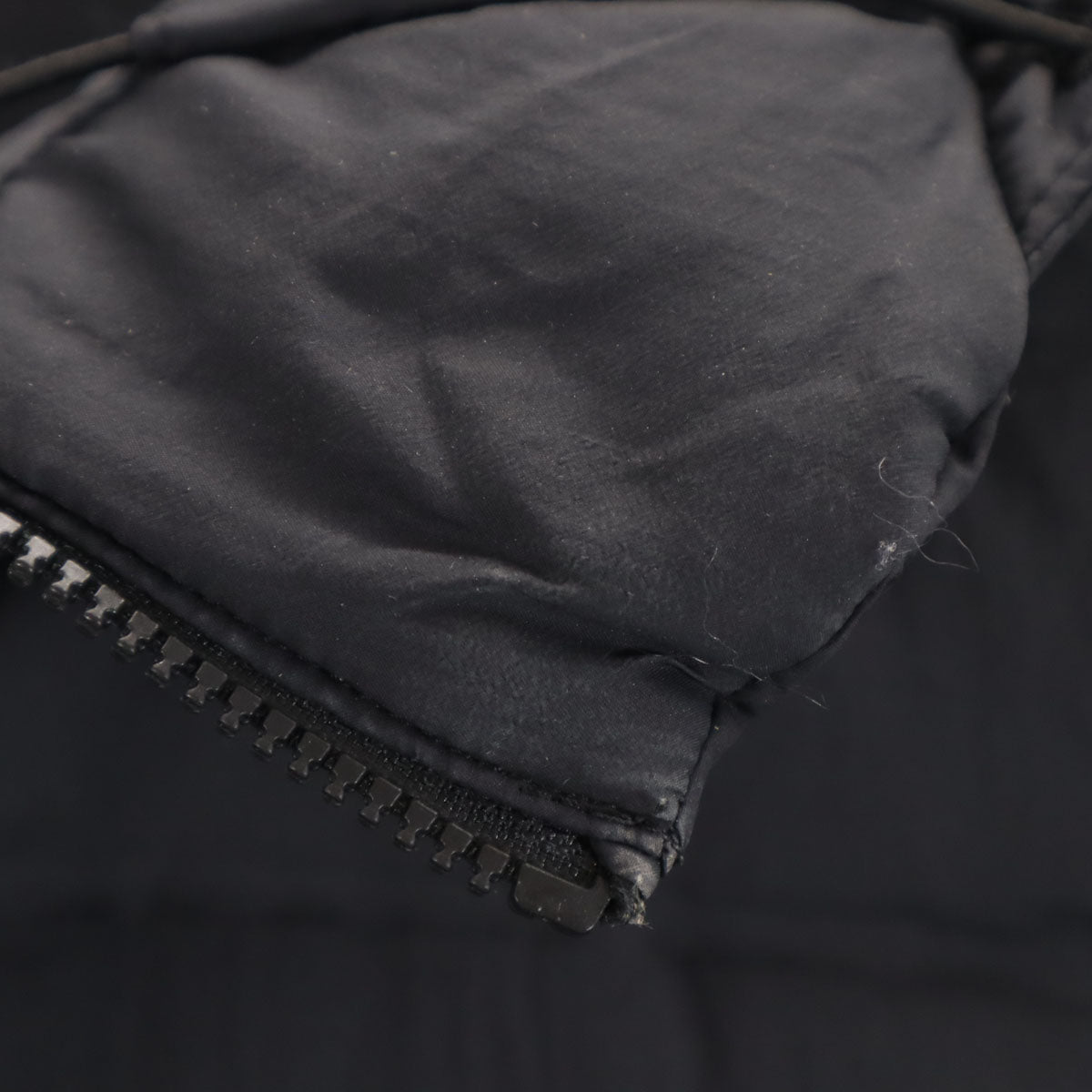 UNIQLO ユニクロ ウルトラライト シームレス ダウンパーカー M ブラック 収納袋付き レディース