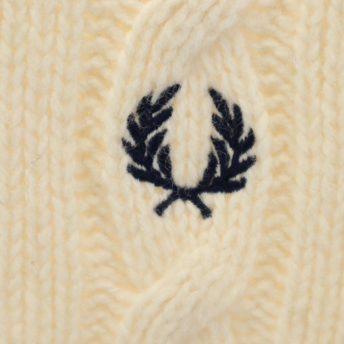 FRED PERRY フレッドペリー 長袖 Vネック セーター S アイボリー ケーブルニット メンズ