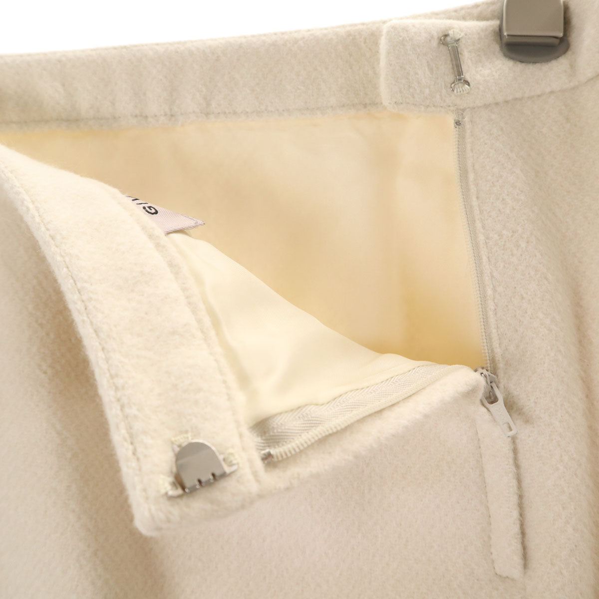 GIVENCHY ジバンシィ 90s 日本製 アンゴラ100% オールド スカートスーツ 上下 セットアップ 40/44 オフホワイト レディース