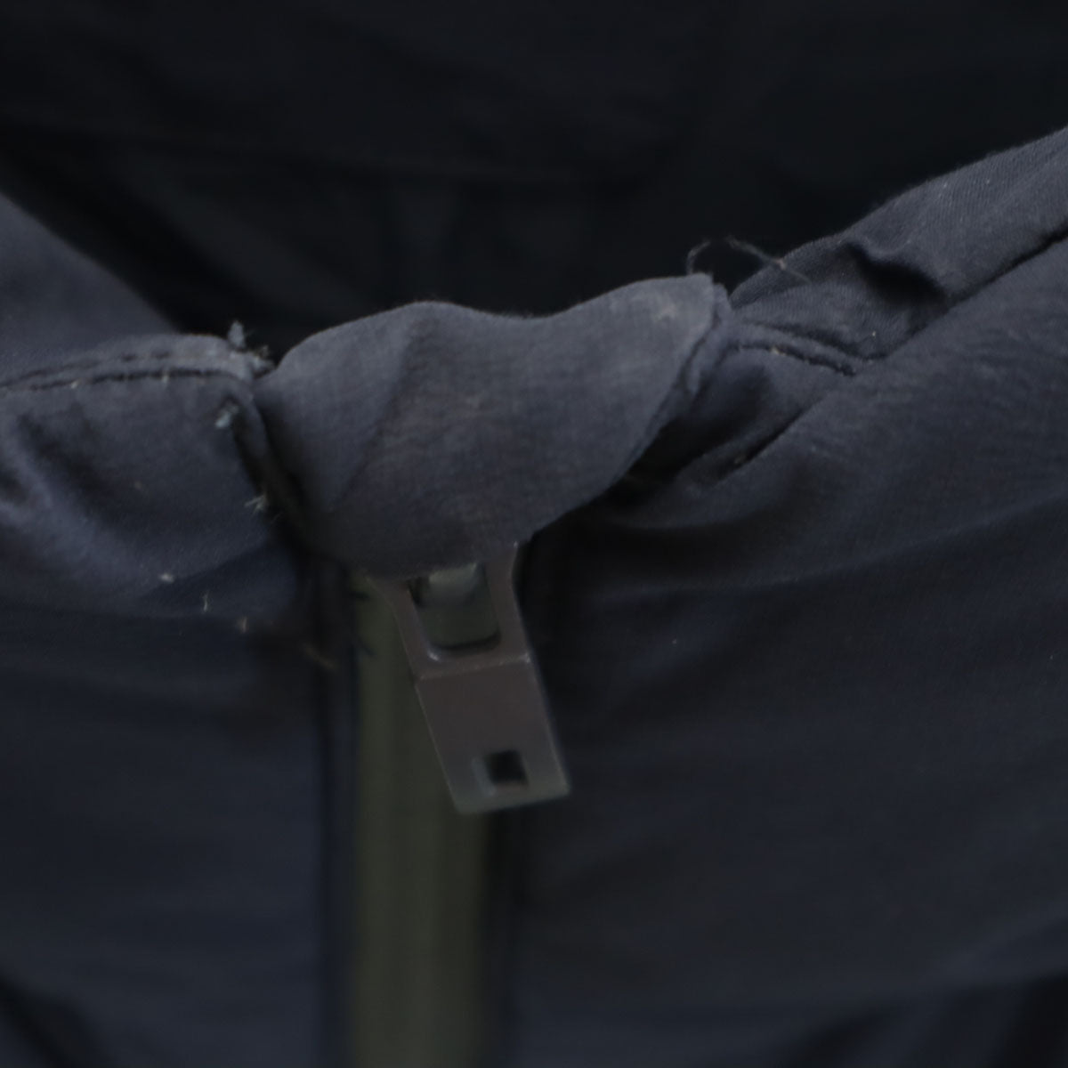 UNIQLO ユニクロ シームレス ダウンパーカー M ネイビー メンズ