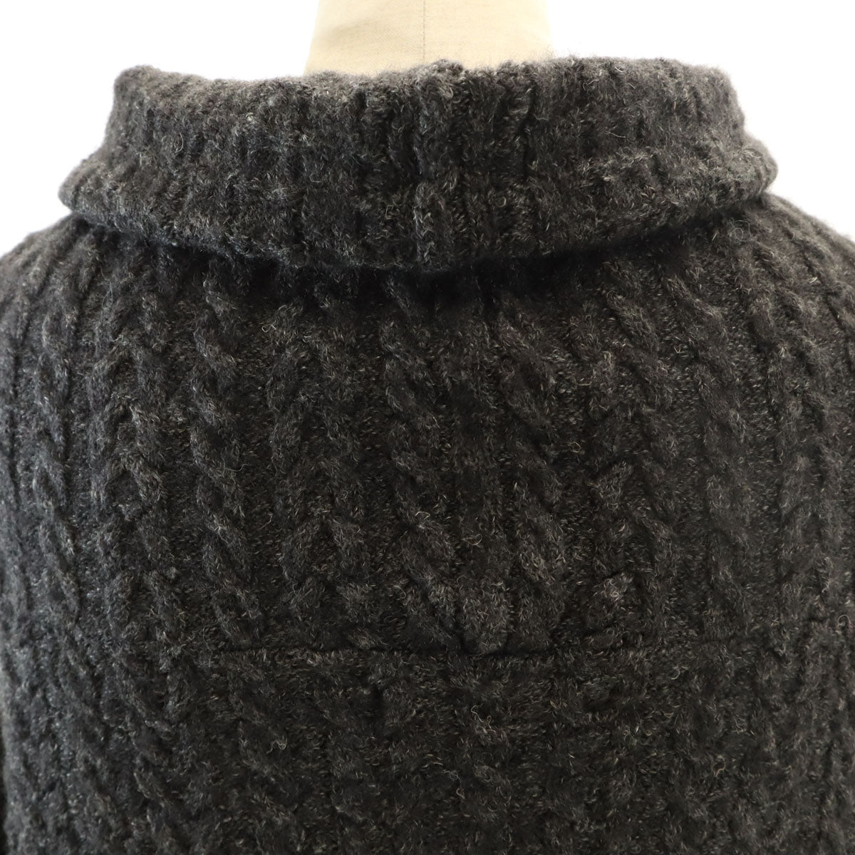 tumugu： ツムグ 日本製 リネンブレンド 5分袖 ショート丈 ケーブル ニット F チャコールグレー セーター レディース