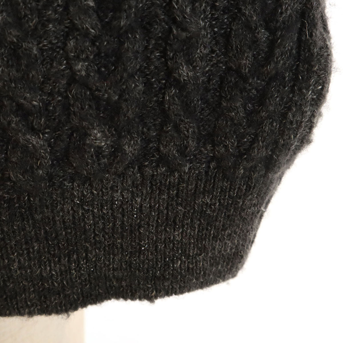 tumugu： ツムグ 日本製 リネンブレンド 5分袖 ショート丈 ケーブル ニット F チャコールグレー セーター レディース