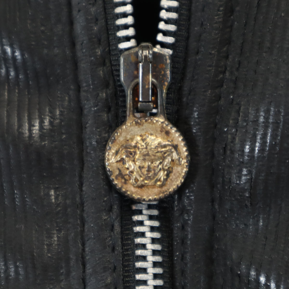 VERSACE JEANS COUTURE ヴェルサーチ ジーンズ クチュール イタリア製 コーティング加工 中綿ジャケット M ブラック レディース