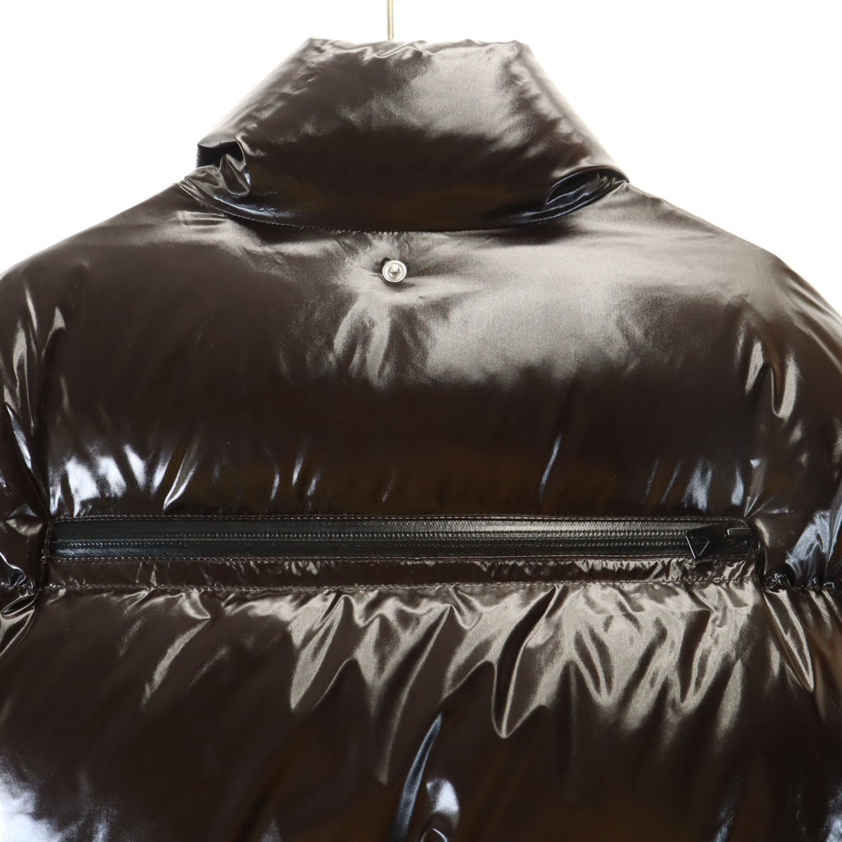 美品 BOTTEGA VENETA ボッテガ ヴェネタ 21AW イタリア製 ライトウエイト シャイニー コーティング ダウンジャケット S ダークブラウン 665999 メンズ