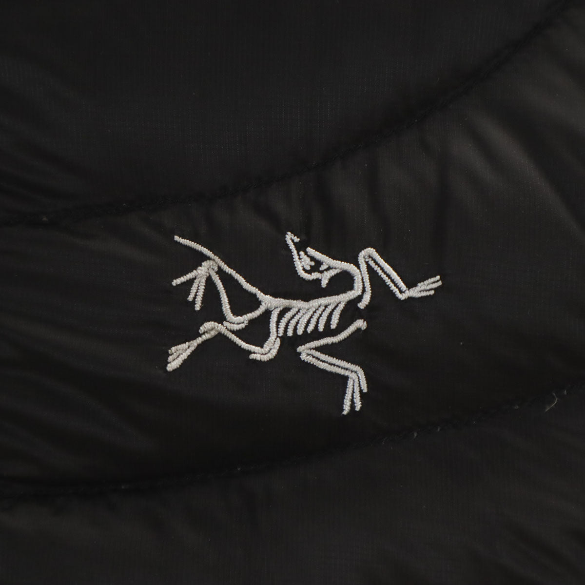 ARC'TERYX アークテリクス Cerium LT ダウンジャケット S ブラック アウトドア 収納袋付き レディース