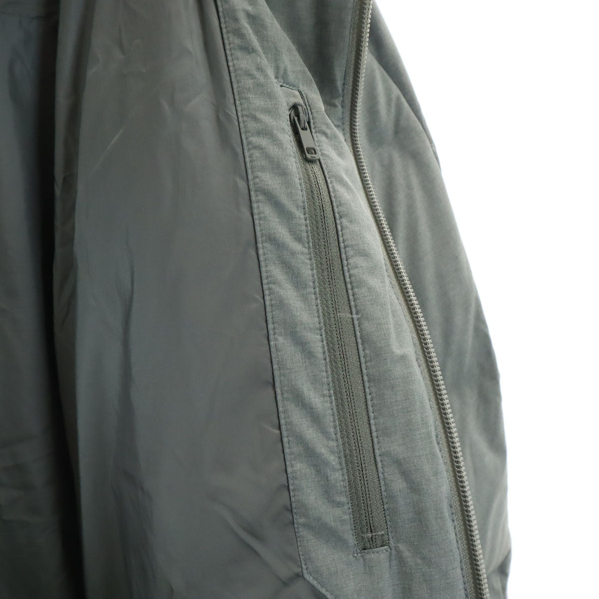 UNIQLO ユニクロ シームレス ダウンパーカー L グレー 3Dカット メンズ