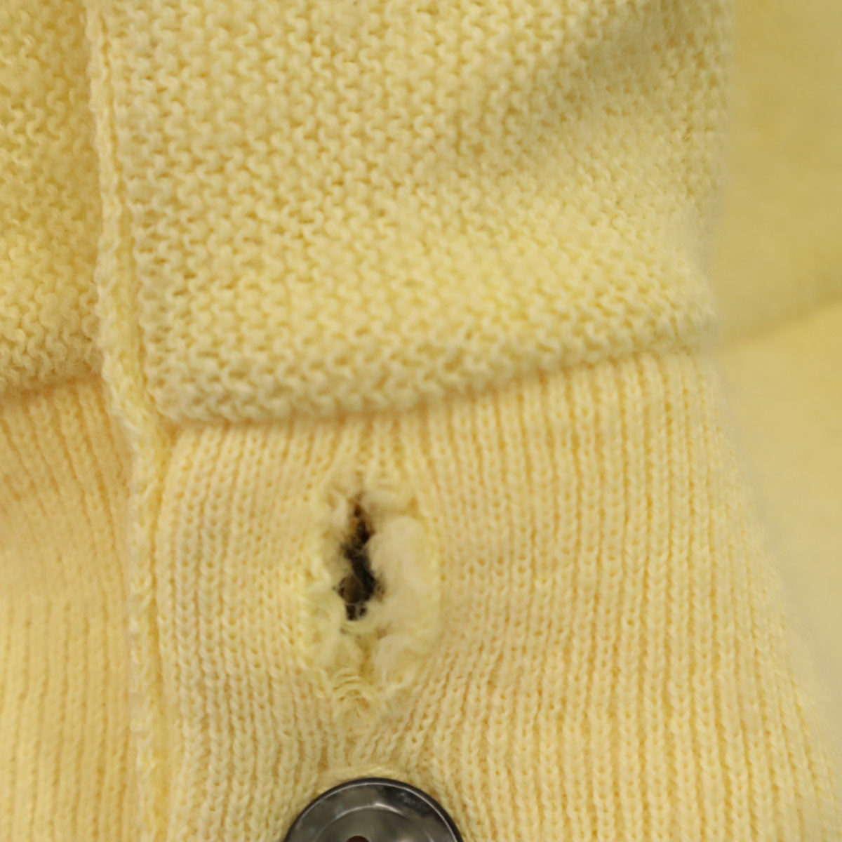 IZOD LACOSTE アイゾッドラコステ 90s USA製 オールド 長袖 Vネック ニットカーディガン S イエロー メンズ