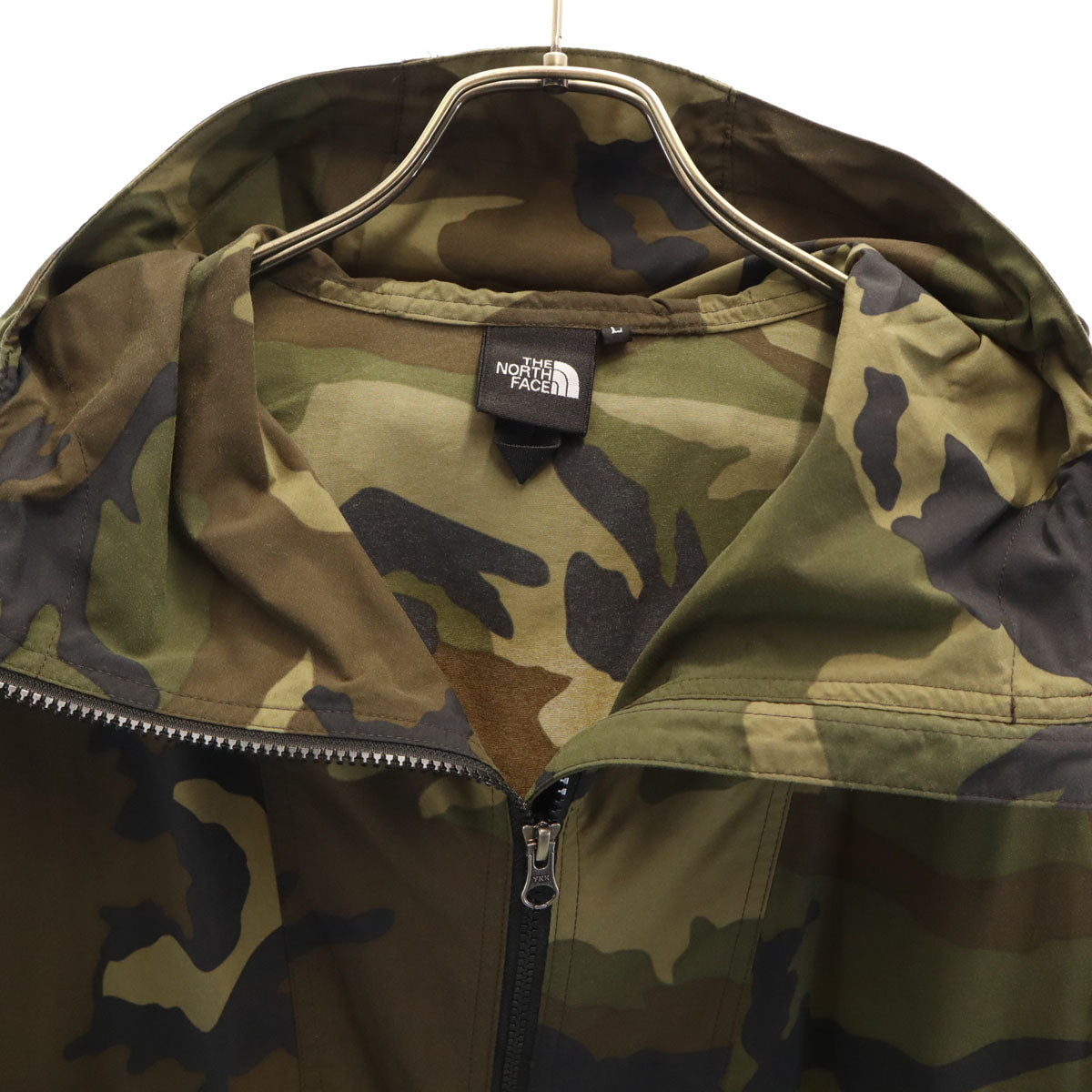 THE NORTH FACE ノースフェイス カモフラ柄 ノベルティコンパクト ジャケット L カーキ NP71535 アウトドア 迷彩 メンズ