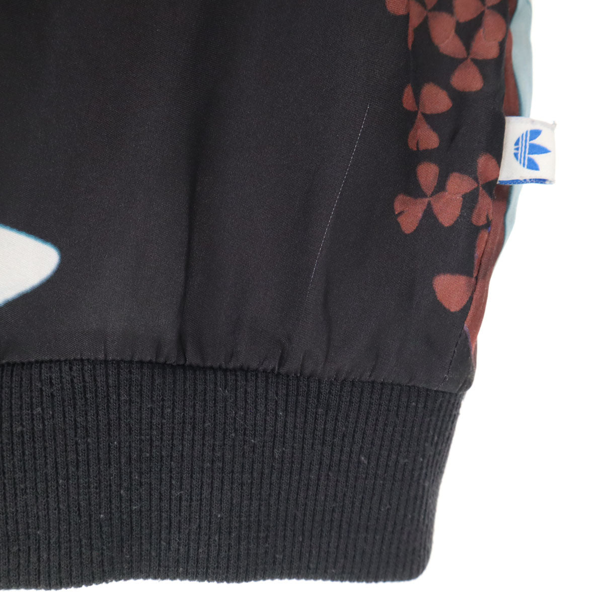 adidas アディダス 花柄 トレフォイルロゴプリント ブルゾン M ブラック系 レディース