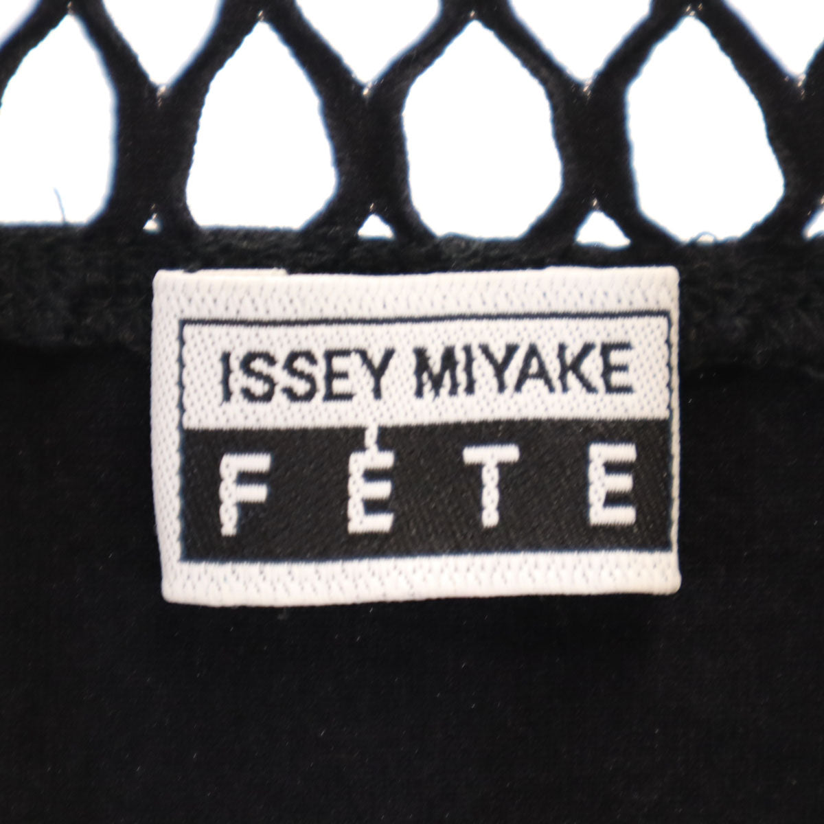 ISSEY MIYAKE FETE イッセイミヤケ フェット 日本製 カッティング タンクトップ 3 ブラック レディース