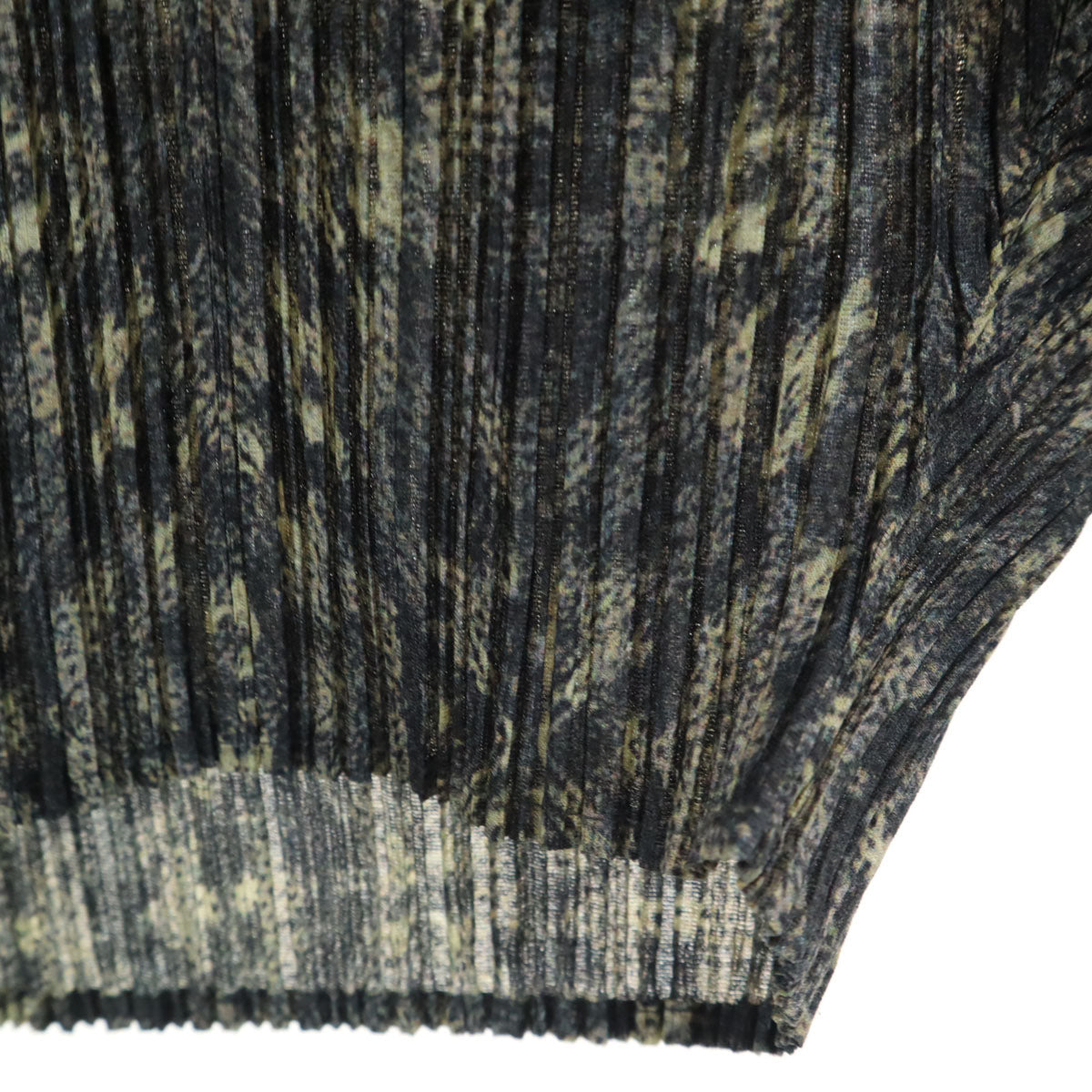 美品 PLEATS PLEASE プリーツプリーズ 日本製 総柄 長袖 ハイネック プリーツ カットソー 4 ブラック系 イッセイミヤケ レディース